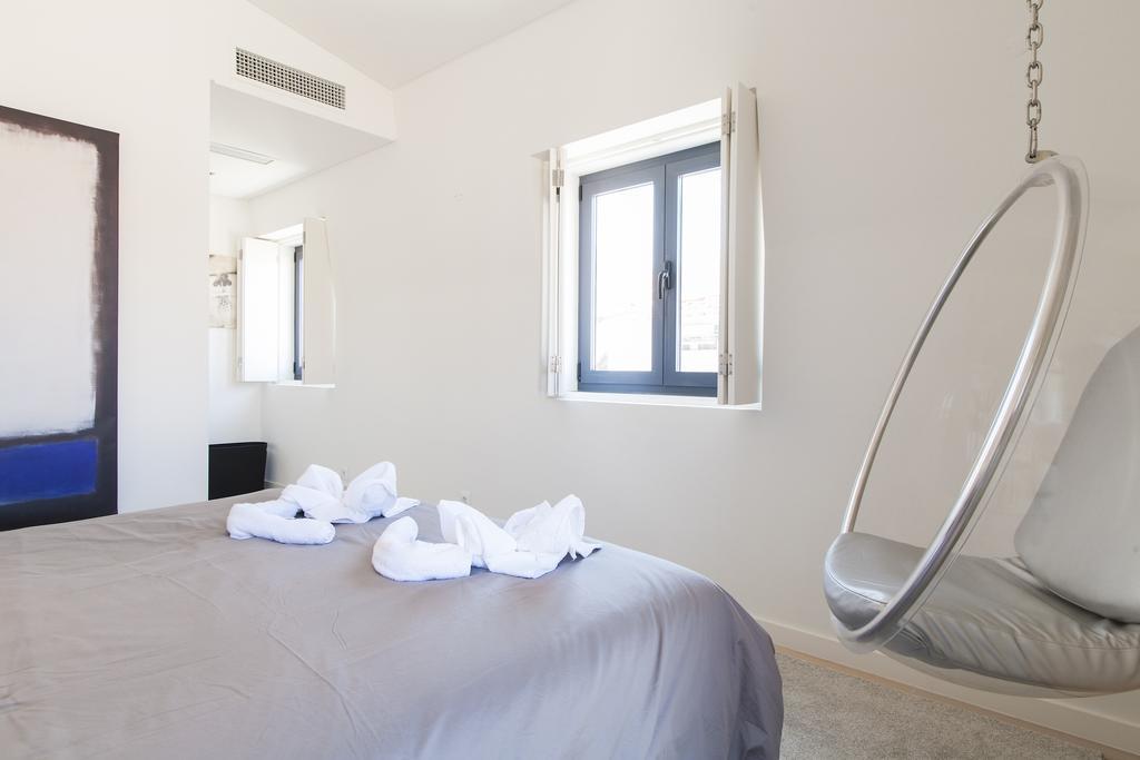 Joivy Lux And Spacious 1Br Home With Huge Terrace, 5Mins To Academy Of Sciences Lisboa Szoba fotó