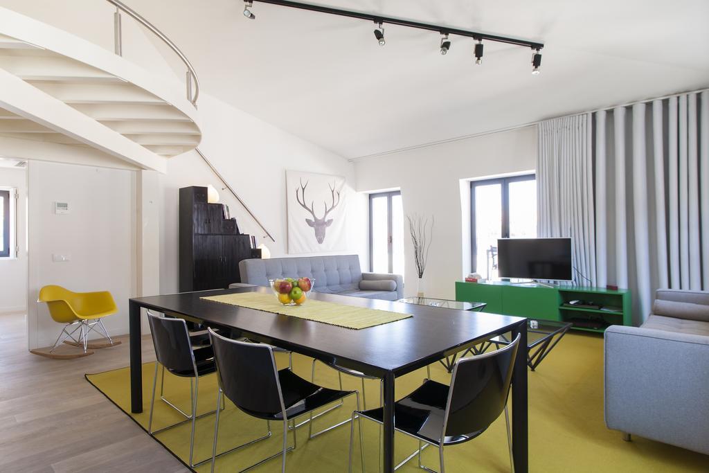 Joivy Lux And Spacious 1Br Home With Huge Terrace, 5Mins To Academy Of Sciences Lisboa Szoba fotó