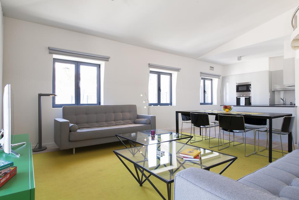 Joivy Lux And Spacious 1Br Home With Huge Terrace, 5Mins To Academy Of Sciences Lisboa Szoba fotó